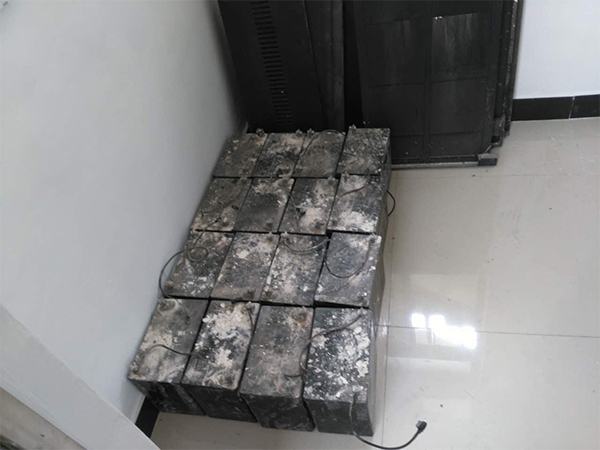 为什么UPS蓄电池不到一年就坏了？